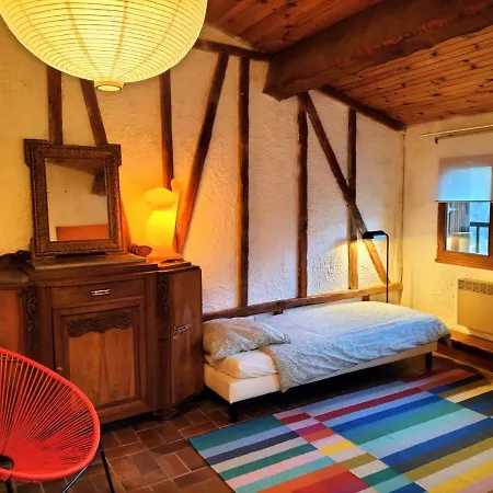 La Maison Sous Le Chateau Nocleg ze śniadaniem Montségur
