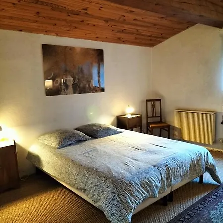 לינה וארוחת בוקר La Maison Sous Le Chateau Montségur