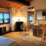 La Maison Sous Le Château Couette-café Montségur
